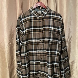 Vans classic fit large flannel.